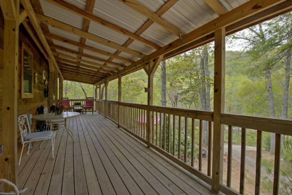 Red Barn Cabin Main image